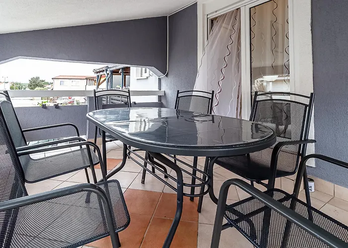 Apartamento Luka Lucica