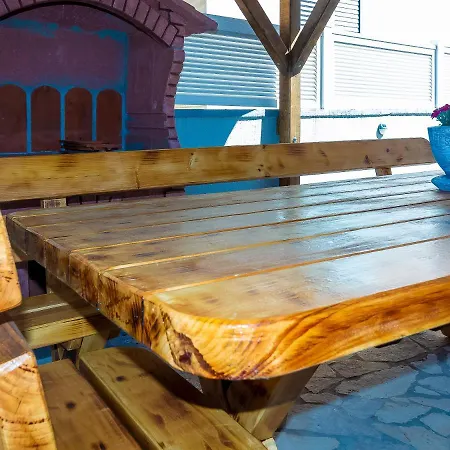 Luka Lucica Apartament *