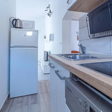 Luka Lucica Apartament Vir