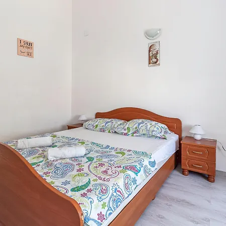 Luka Lucica Apartament *